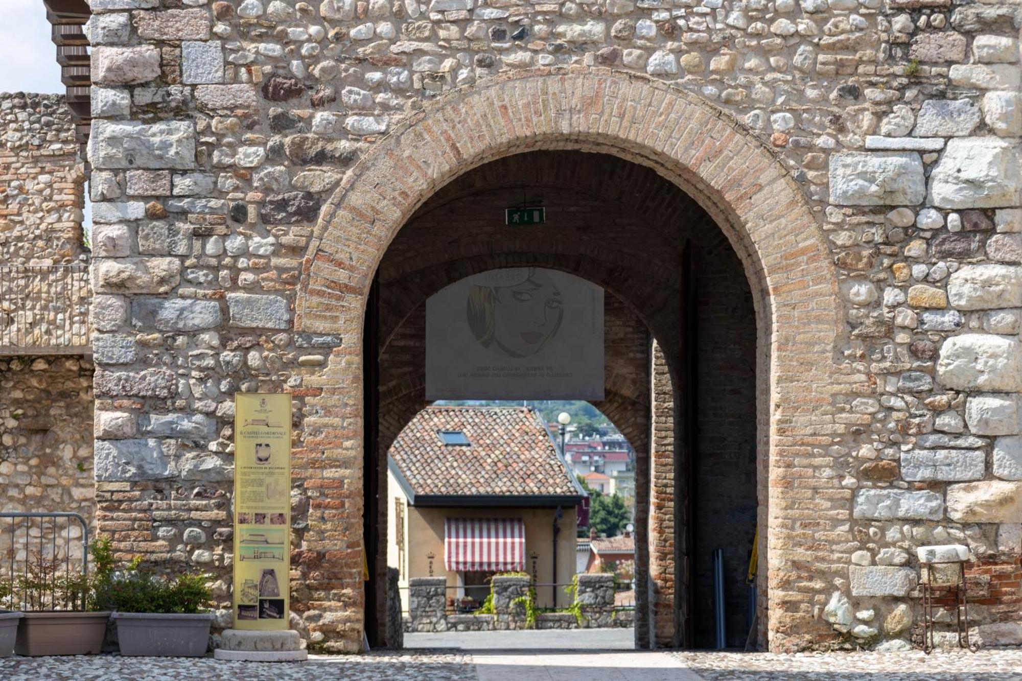 Ferienwohnung Haus Martina Desenzano del Garda Exterior foto