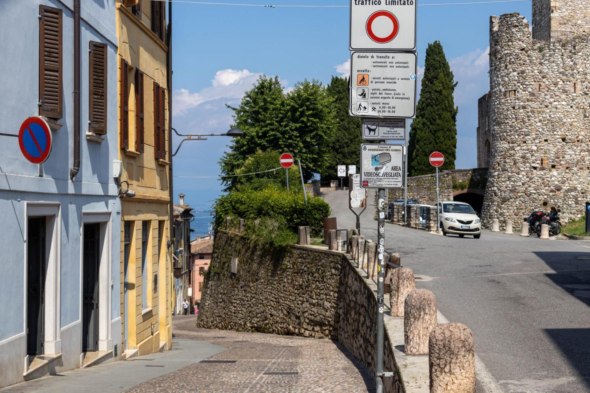 Ferienwohnung Haus Martina Desenzano del Garda Exterior foto